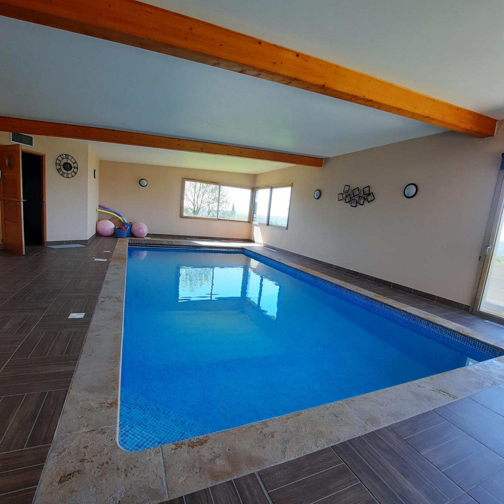 Magnifique Villa Avec Piscine Interieure Saint-Pois Extérieur photo